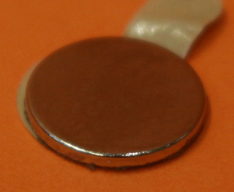Магнит неодимовый диск 10/1мм с клеем, сцепление 0.5кг